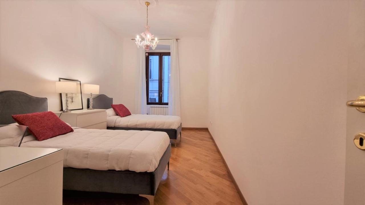 Palazzo Crispi - Boutique Apartment Trieszt Kültér fotó